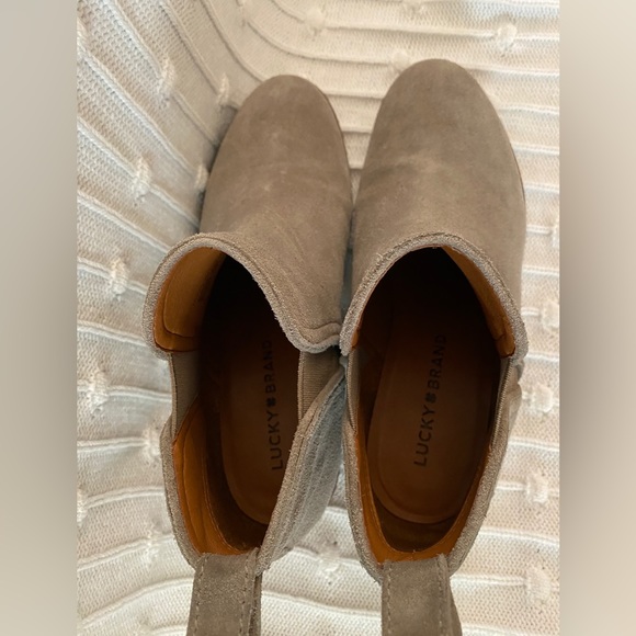 Lucky Brand Chelsea Boots - Picture 1 of 4